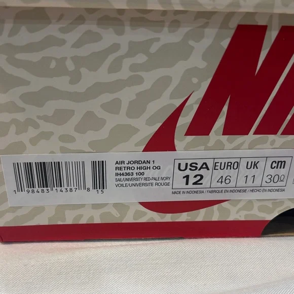 Nike Air Jordan 1 Retro High OGIH4363-100 Sneakers in Cream and Red